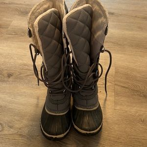 Sorel grey winter boot, Out and About snow boot